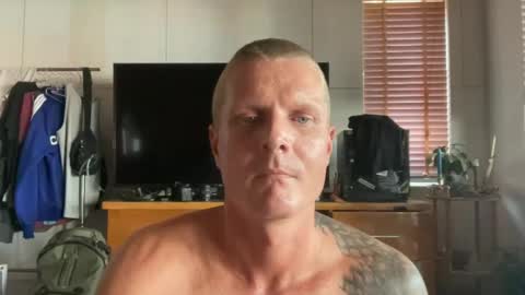 rabbit_eyes69 online show from June 26, 6:08 am
