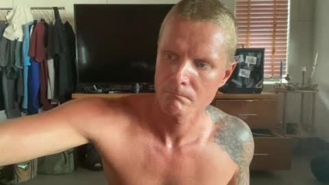 rabbit_eyes69 online show from July 2, 8:19 am