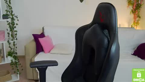 rachel__lips online show from June 20, 9:26 am