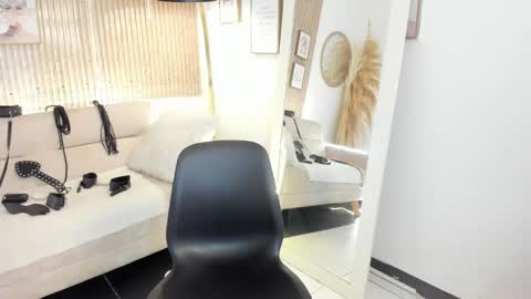 RACHEL ES online show from October 2, 7:07 am