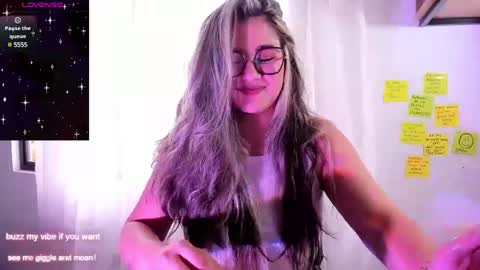 Rachel Foss online show from December 5, 7:22 pm