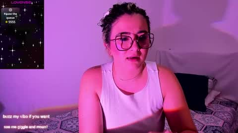 Rachel Foss online show from December 21, 8:54 pm