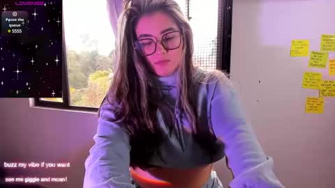 Rachel Foss online show from December 16, 8:05 pm