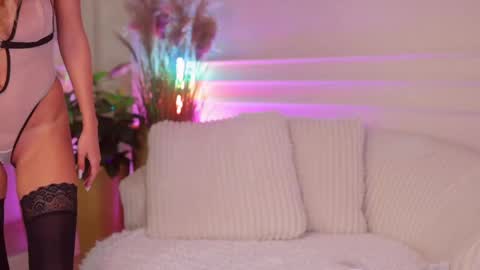 rachel_quinn_ online show from June 10, 3:50 am