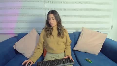 Rachell online show from March 6, 3:57 am