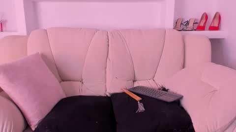 Radiant Naomi online show from January 7, 5:29 pm