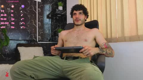 R A F A E L online show from April 7, 8:44 pm