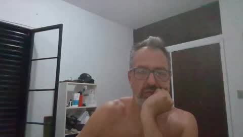 Snapshot of rafaelsel chatting on October 7, 6:48 pm Big Uncle Jungle online show from October 7, 6:48 pm