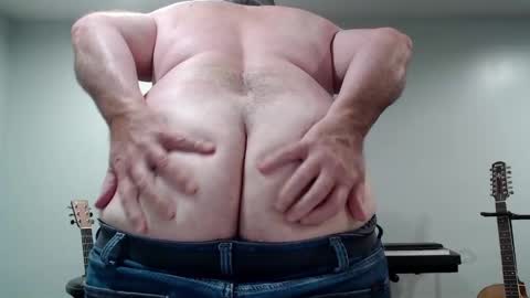 Snapshot of ragin_hardon001 chatting on October 5, 12:46 pm Ray online show from October 5, 12:46 pm