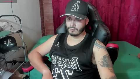 Snapshot of ragnar_lothbrok77 chatting on March 4, 11:00 pm ragnar_lothbrok77 online show from March 4, 11:00 pm