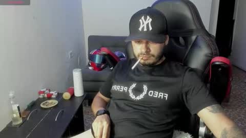 Snapshot of ragnar_lothbrok77 chatting on October 21, 11:30 pm ragnar_lothbrok77 online show from October 21, 11:30 pm