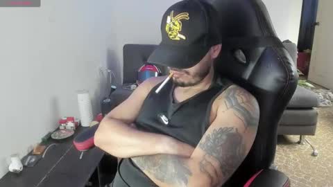 Snapshot of ragnar_lothbrok77 chatting on October 18, 8:57 pm ragnar_lothbrok77 online show from October 18, 8:57 pm