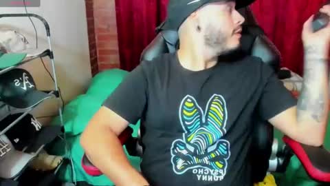 Snapshot of ragnar_lothbrok77 chatting on March 6, 12:43 am ragnar_lothbrok77 online show from March 6, 12:43 am