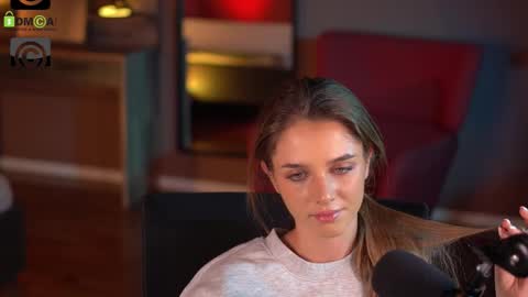 Snapshot of raisadoll chatting on October 6, 6:15 pm Raisa online show from October 6, 6:15 pm