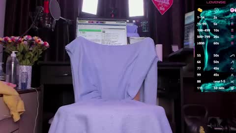 Laura online show from April 16, 2:44 am