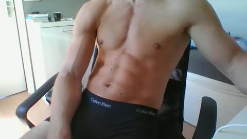 ramonjoosse2001 online show from June 9, 10:48 am