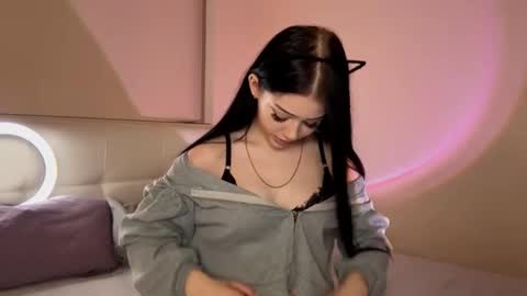 Luna online show from October 18, 3:49 pm