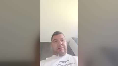 raoul_adi online show from August 3, 10:21 am