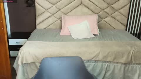 Raquel online show from March 5, 11:49 am