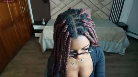 Raquel online show from March 7, 11:40 am