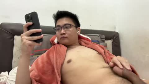 randomnaut online show from May 15, 7:10 pm