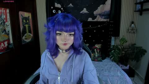 ravencollen online show from April 6, 8:32 pm