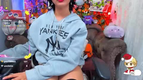 RavenN  online show from November 29, 12:13 pm