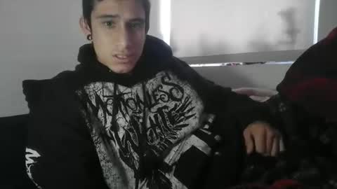 ravenxbat online show from December 2, 3:32 pm