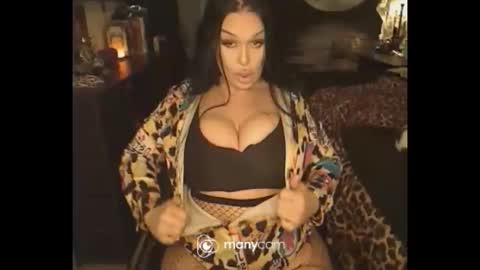 ravenxlee online show from April 16, 3:45 pm