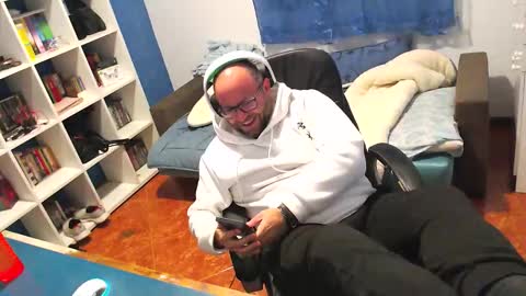 ravingr3d3 online show from January 7, 11:43 pm