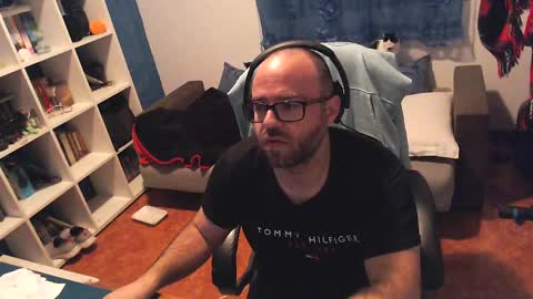 ravingr3d3 online show from March 9, 12:00 am