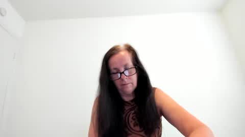 Ravishing Peach Goddess online show from April 3, 1:40 pm