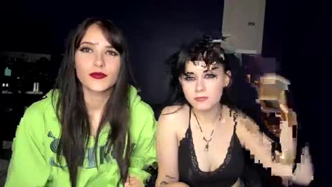 Snapshot of ravyn_nyx chatting on October 23, 3:30 am Ravyn and Nyx online show from October 23, 3:30 am