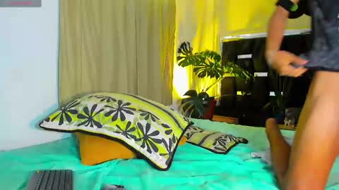 Rayn online show from February 21, 8:05 pm