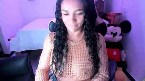 Danna online show from February 15, 3:33 pm