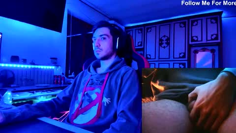 rcomi4 online show from November 17, 11:51 pm