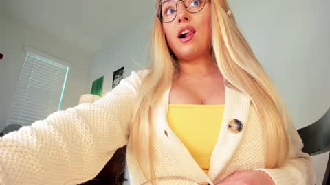 Maria  Realto online show from February 22, 9:39 pm