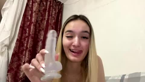 Risa online show from April 29, 4:23 pm