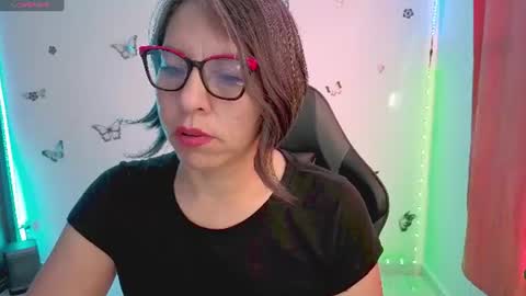 Rebbeca online show from July 28, 7:39 pm