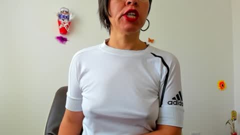 Rebbeca online show from December 25, 12:58 pm