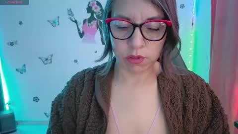 Rebbeca online show from July 28, 8:52 pm