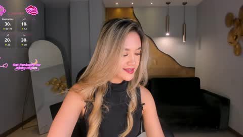 Rebe online show from March 25, 7:42 pm