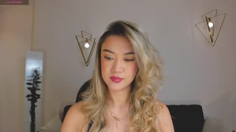 Rebe online show from April 14, 7:50 pm