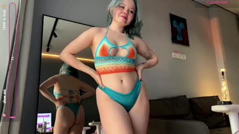Snapshot of rebeccaniksoon chatting on September 29, 4:11 am Rebecca Nikson online show from September 29, 4:11 am