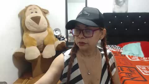 rebeka online show from December 4, 10:42 pm