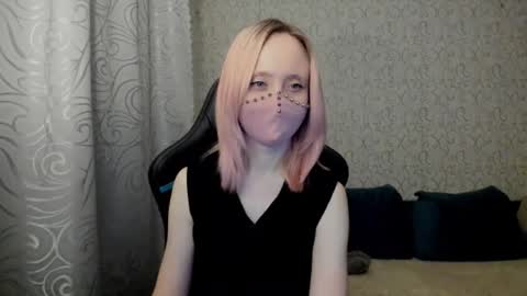 RebesaOlset online show from December 6, 4:44 pm