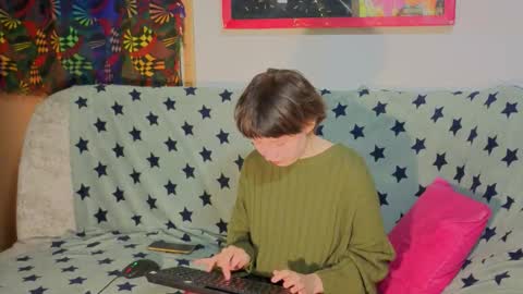 Snapshot of reborn_elf chatting on October 22, 6:09 pm Lara online show from October 22, 6:09 pm