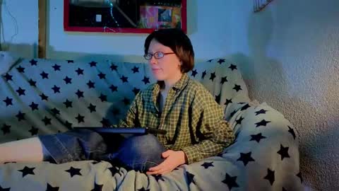 Snapshot of reborn_elf chatting on October 18, 6:01 pm Lara online show from October 18, 6:01 pm