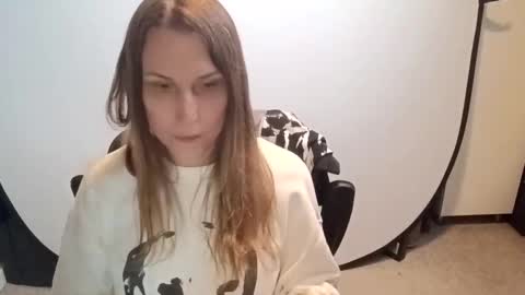 Keely KeKe Kiwi online show from November 2, 11:49 pm