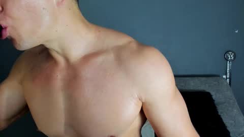 twitter REECET26 instagram RECCETAYLOR online show from October 25, 2:01 am